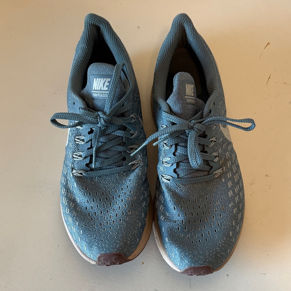 Nike Zoom Pegasus 35 (size 6.5)